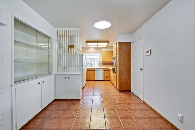 Building Photo - 1534 Crespi Dr