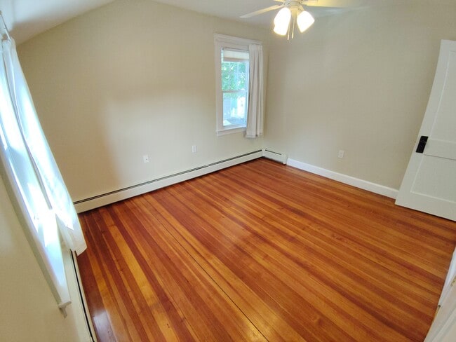 Building Photo - 162 Elmwood Ave