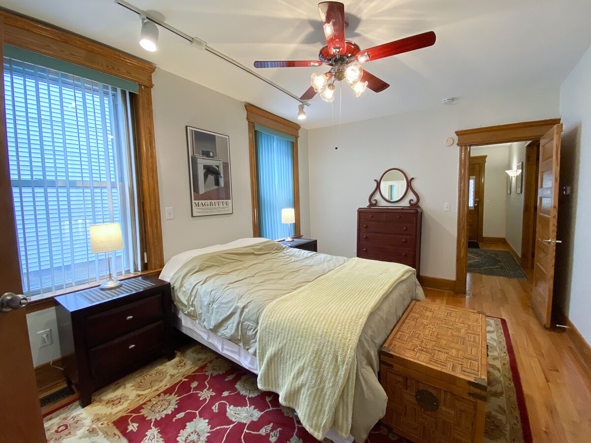 Building Photo - 511 Orange St