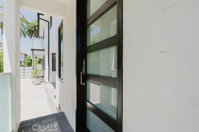 Building Photo - 4418 Kingswell Ave
