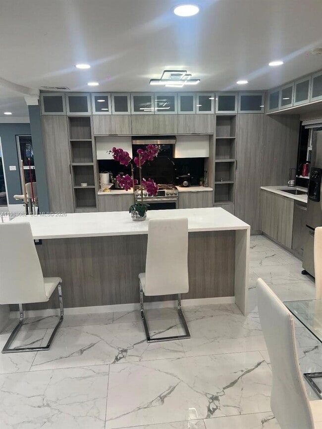 Building Photo - 1430 Polk St