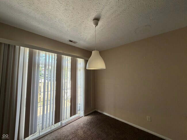 Building Photo - 2424 Boyer Ln