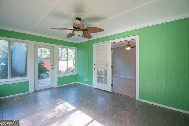 Building Photo - 81 Retreat Pl