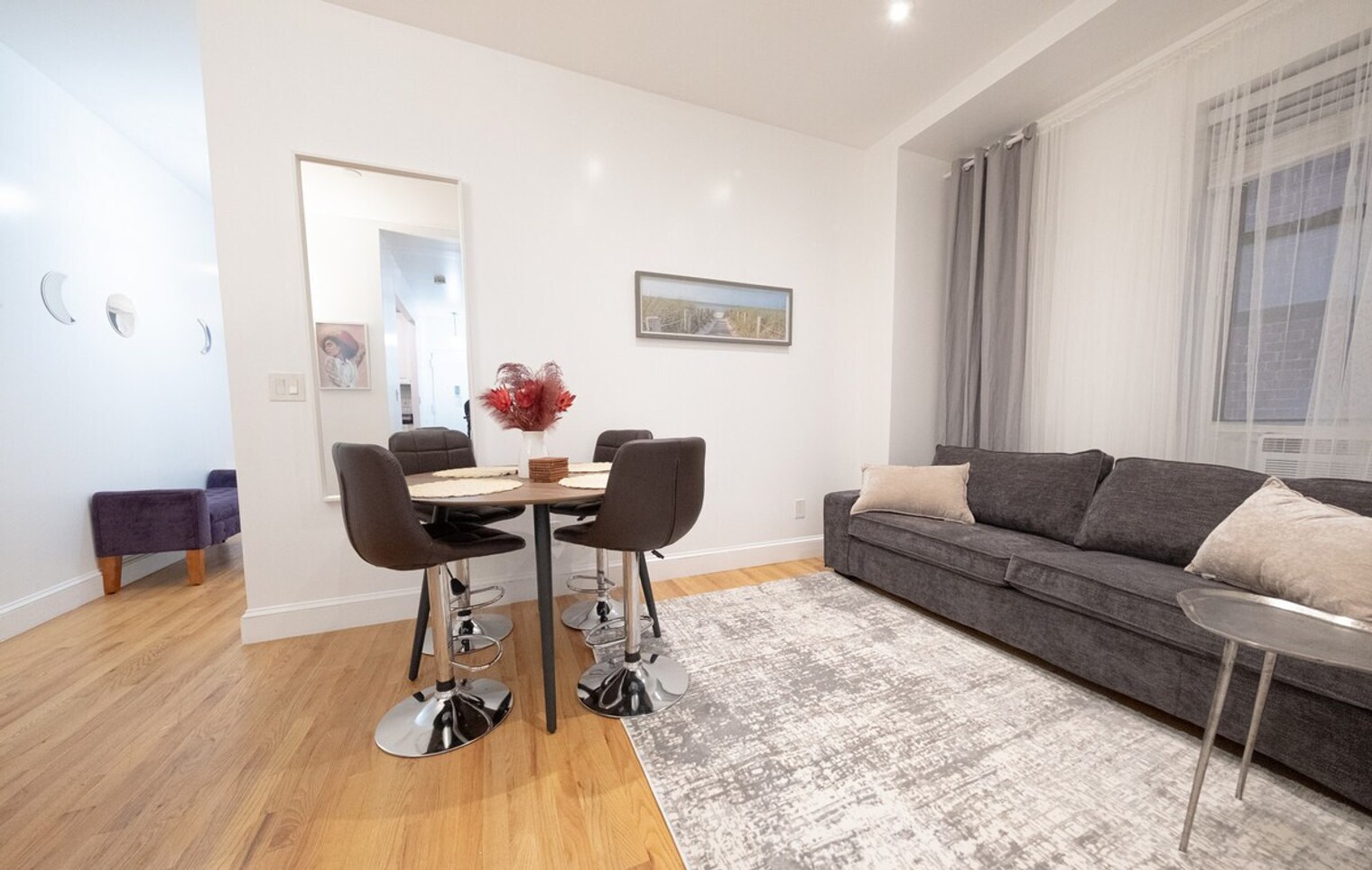 Building Photo - 230 W 113th St