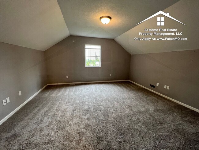 Building Photo - 1012 Boulder Ct