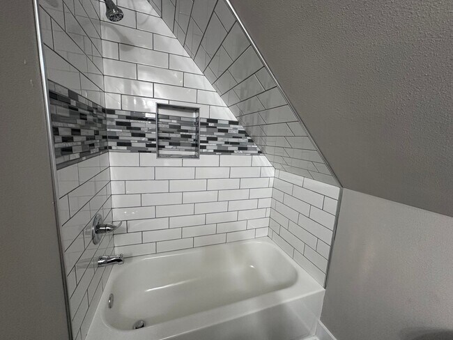 Building Photo - 3BR/2BA Rent to Own Home with Large Garage