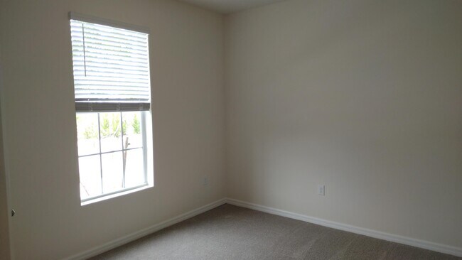 Building Photo - 816 Friendship Cir