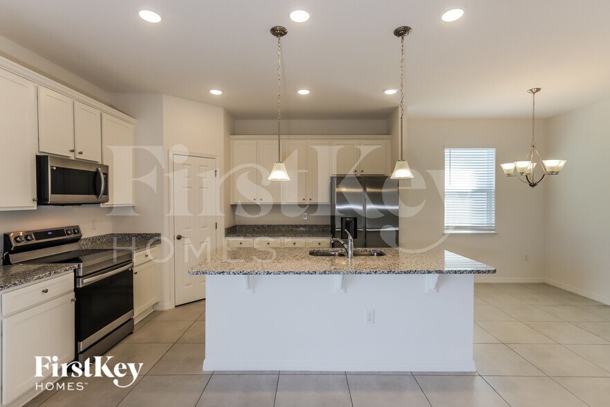 Building Photo - 213 Windsor Reserve Dr