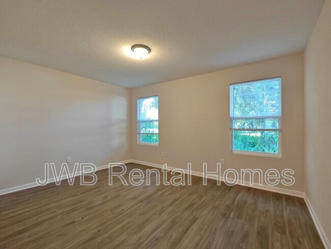 Building Photo - 706 Phelps St