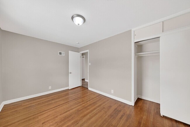 Building Photo - Now Accepting Section 8 – St. Louis, MO 3 bedroom /1 Bath Home in 63137