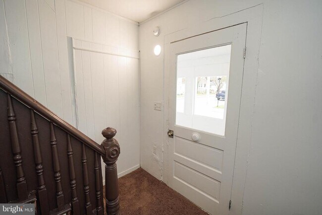 Building Photo - 417 Walnut St