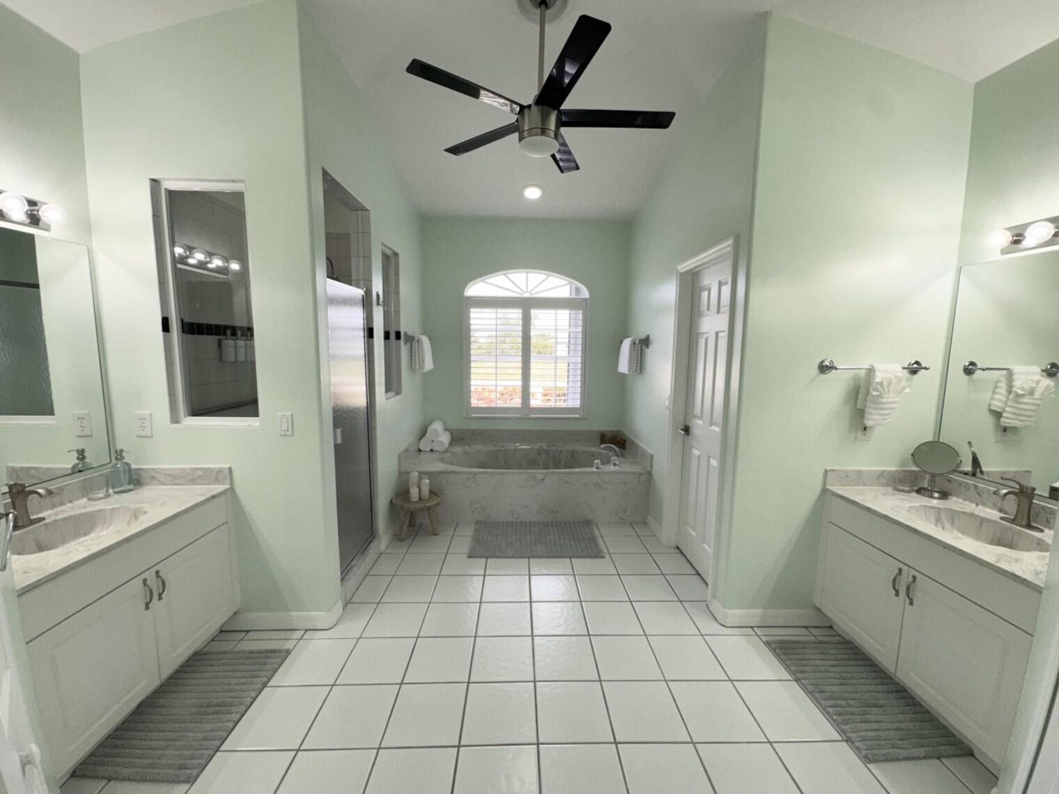 Building Photo - 236 SW 47th St