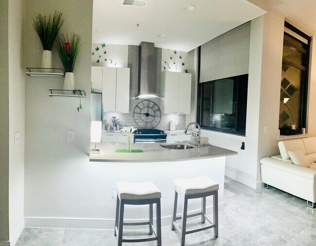 Kitchen - 2000 Clarendon Blvd