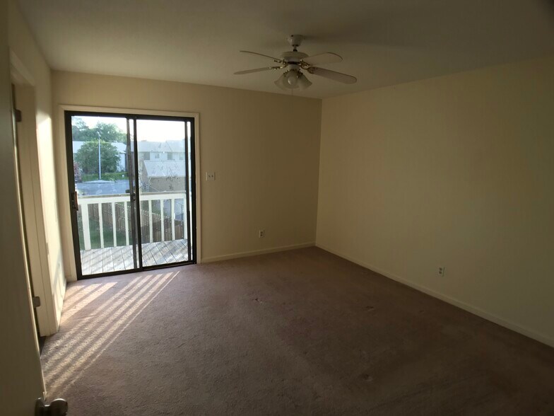 Building Photo - 2536 Flint Dr