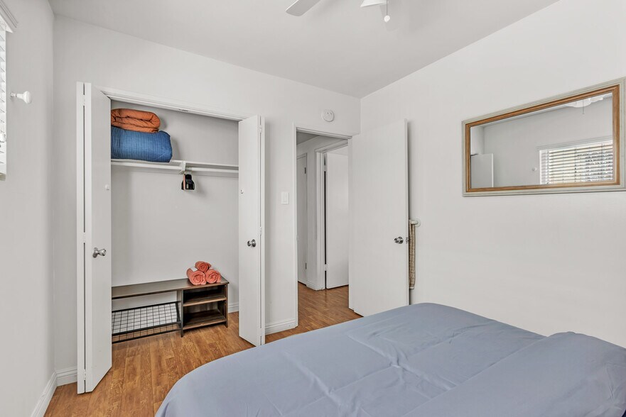 Building Photo - 15006 Burin Ave