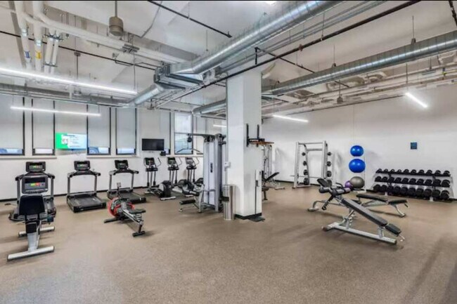 Building Photo - 309 Vine St