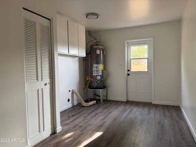 Building Photo - 3431 W Acoma Dr