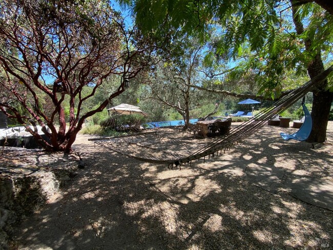 Building Photo - 3594 Silverado Trail N