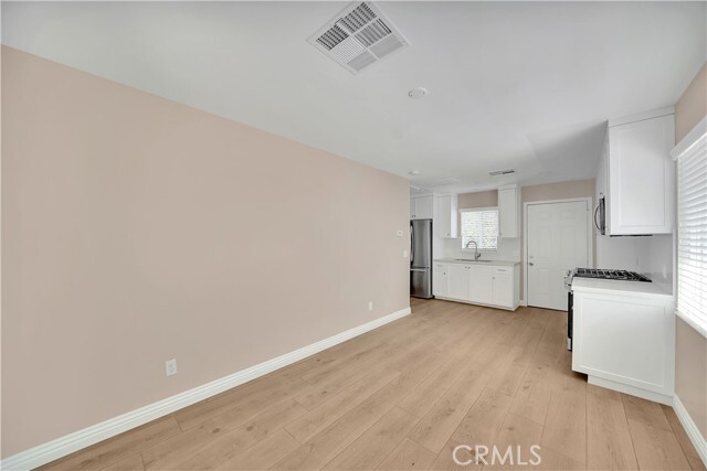 Building Photo - 6735 Yellowstone Dr