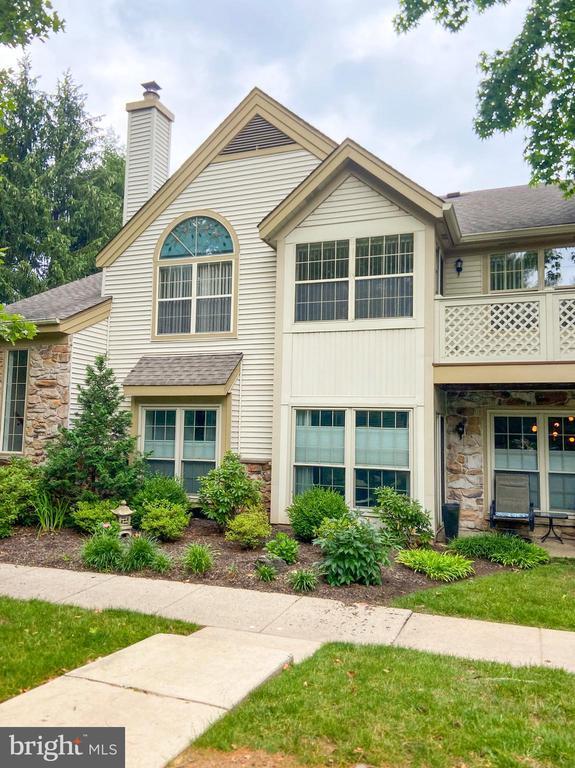 Primary Photo - 108 Foxmeadow Dr