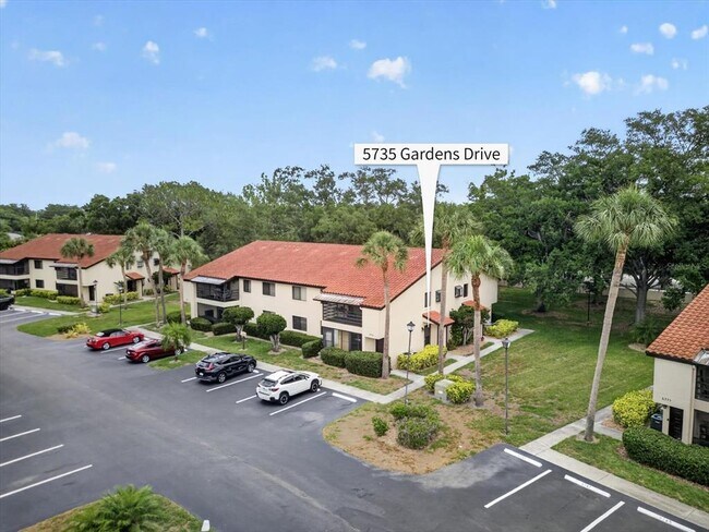 Building Photo - 5735 Gardens Dr
