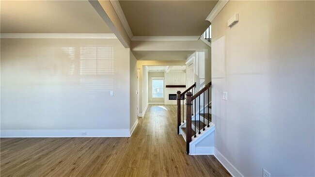 Building Photo - 5401 Bancroft Ln