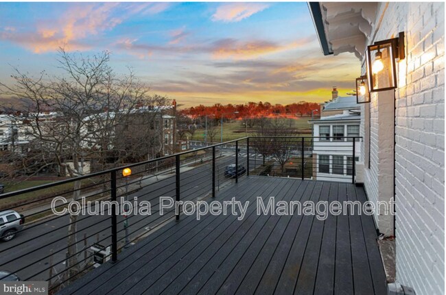 Building Photo - 616 Quebec Pl NW
