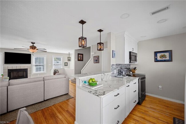 Building Photo - 2304 Bergen Ct