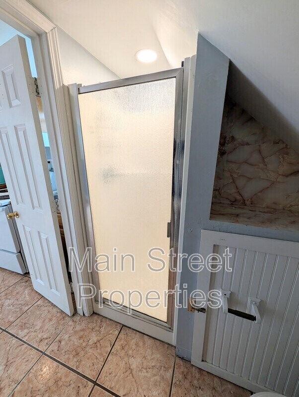 Building Photo - 911 N Spring St