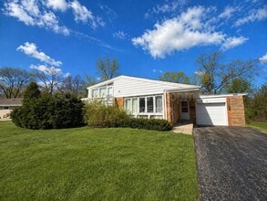 Building Photo - 558 Mallard Ln