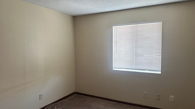 Building Photo - Beautiful & upscale 2 bedroom 2 bathrooms apartment Available for rent !!!