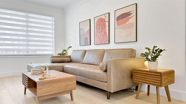 Building Photo - 130 SW 25th Rd