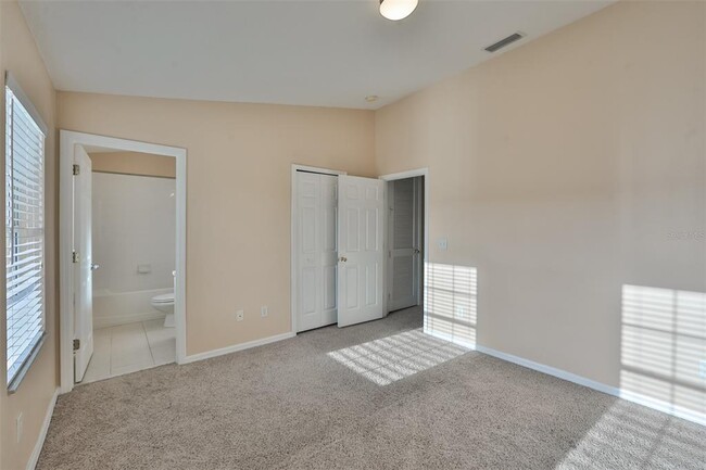 Building Photo - 9805 Carlsdale Dr