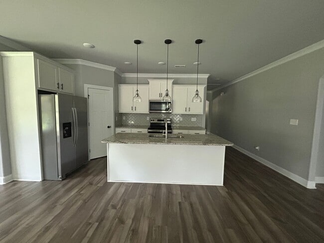 Building Photo - 207 Dawn Dr