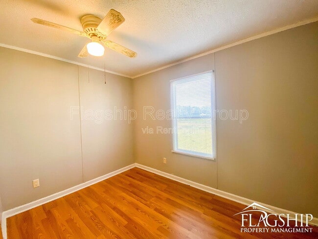 Building Photo - 126 Radford Dr