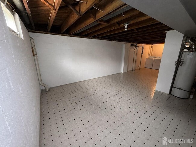Building Photo - 89 Oak Ln