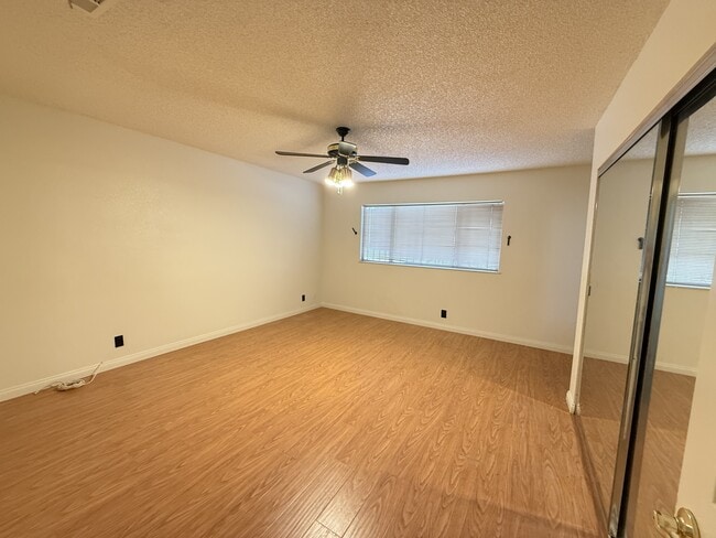 Building Photo - 3180 S Lindell Rd