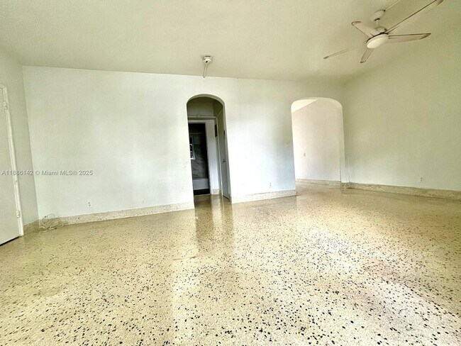 Building Photo - 2101 SW 3rd Ave