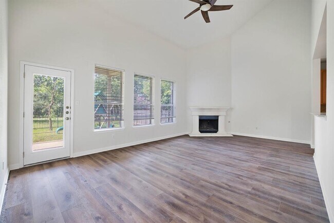 Building Photo - 3800 Juniper Hills St