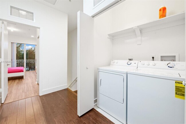 Building Photo - 2641 NE 212th Terrace