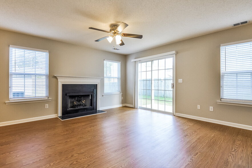 Building Photo - 6029 Silkwater Ct