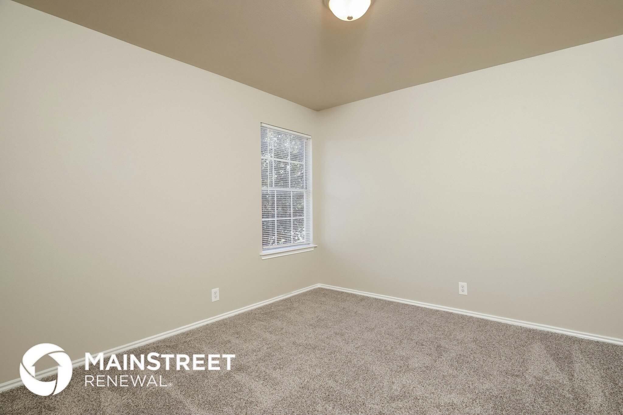 Building Photo - 3927 Nuttall Oak Dr