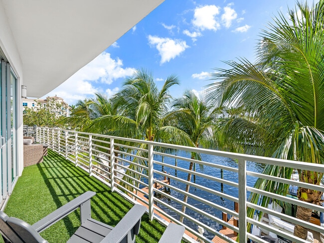 Building Photo - 444 Hendricks Isle