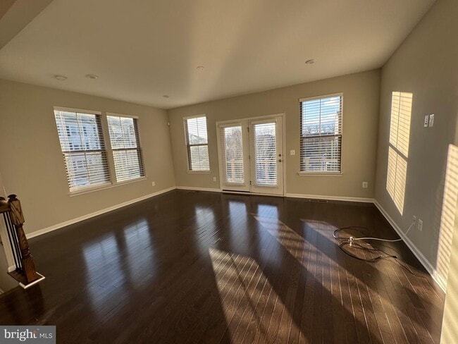 Building Photo - 120 Tolocka Terrace NE