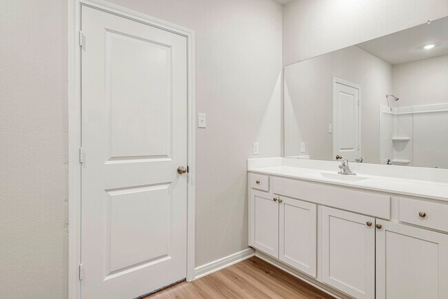 Building Photo - 404 Mystic Slopes Dr