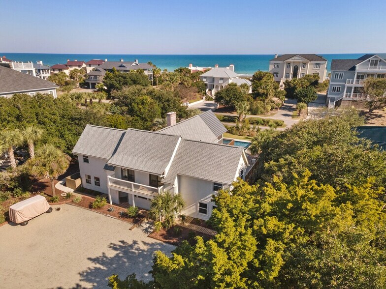 Building Photo - 165 Pioneer Loop