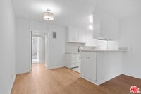 Building Photo - 7712 Pso Del Rey