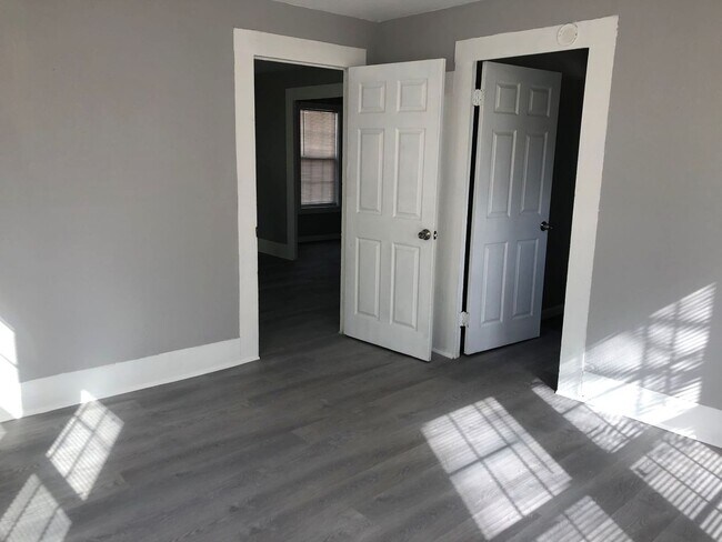 Building Photo - Gorgeous all renovated Home in Freeport, TX!