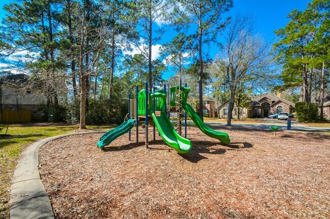 Building Photo - 14 Guinevere Pl