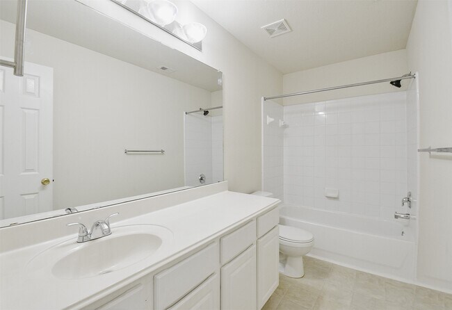 Building Photo - 6614 Halcyon Days Dr